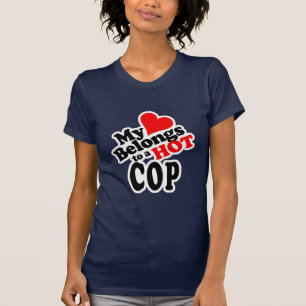 Min hjärta hör hemma till en hettsnut! t-shirt