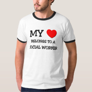 Min hjärta hör hemma till en SOCIALARBETARE T-shirt