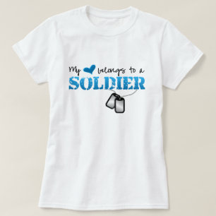 Min hjärta hör hemma till en soldat tee shirt