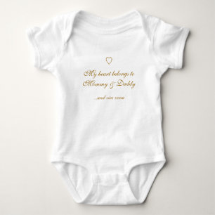 Min hjärta hör hemma till mammor & pappan,… oc tee shirt