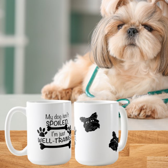 Min hund är inte bortskämd, jag är vältränad Hundh Kaffemugg (Skapare uppladdad)