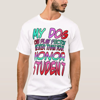Min hund kan spela foto bättre än student t-shirt