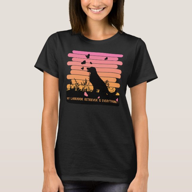 Min Labrador-kvarterare är allt T Shirt (Framsida)