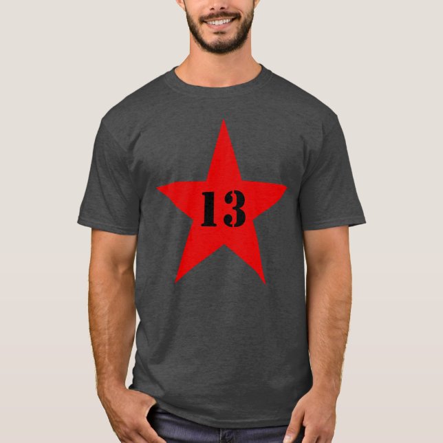 Min Lucky Number Star - nummer 13 (röd) T Shirt (Framsida)