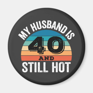 Min Make är 40 och fortfarande Hett Magnet