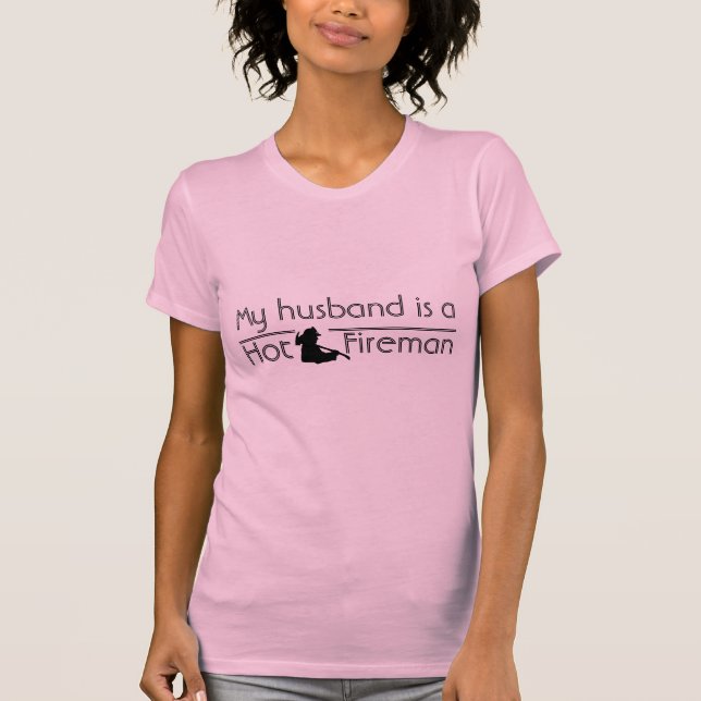 Min make är en varm firefighter. tee shirt (Framsida)