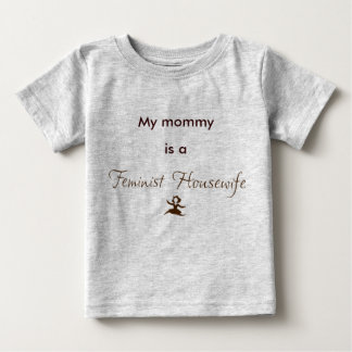 Min mamma är en feministisk hemmafru tee shirt