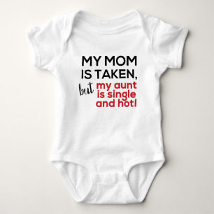 Min mamma tas, men min moster är singeln och hoat t shirt
