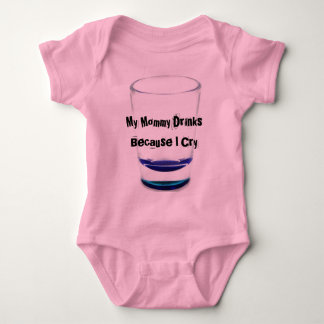 Min mammadrinkar tee shirt