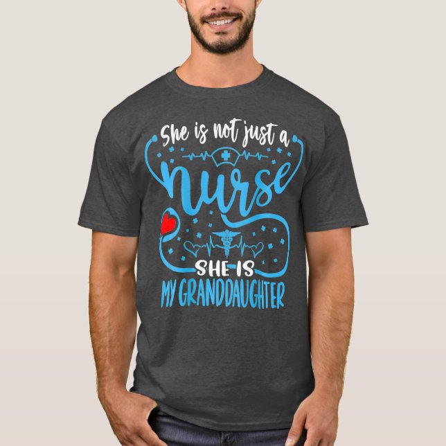 Min mordotter är en sjuksköterska. t shirt (Framsida)