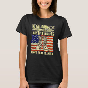 Min mordotter Wears Combat Boots Proud Army Gra T Shirt
