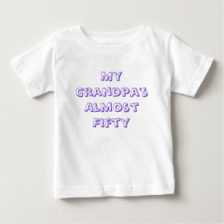 Min morfar är nästan femtio t-shirt