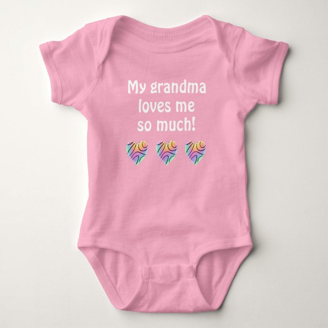 Min mormor älskar mig Baby Body T Shirt (Framsida)