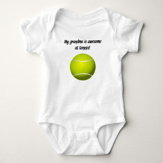 Min mormor är enorm på tennis t shirt (Framsida)