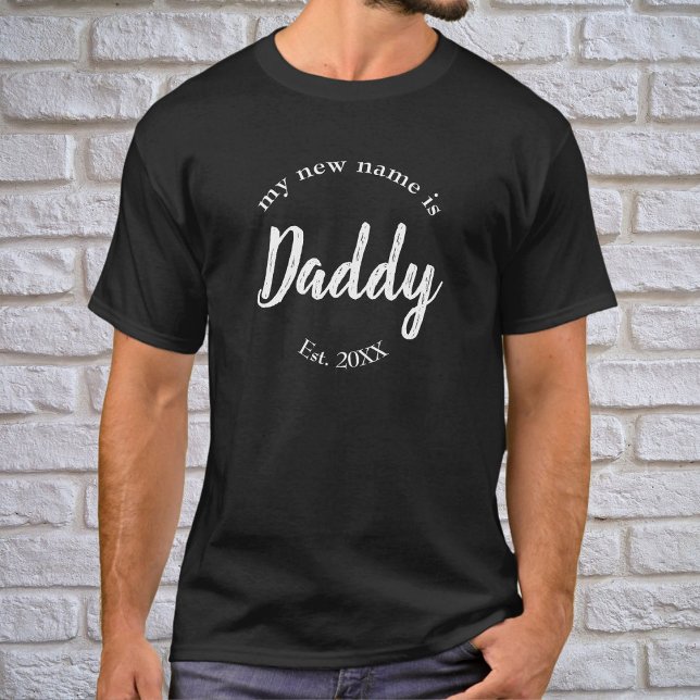 Min nya Namn är pappa New pappa på Black T-Shirt (Skapare uppladdad)