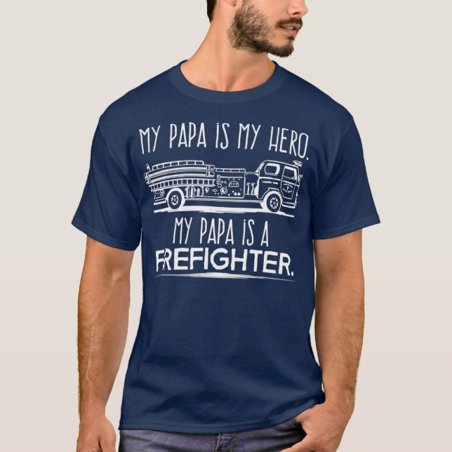 Min Pappa är en Hero Firefighter Fireman Grandson T Shirt (Framsida)