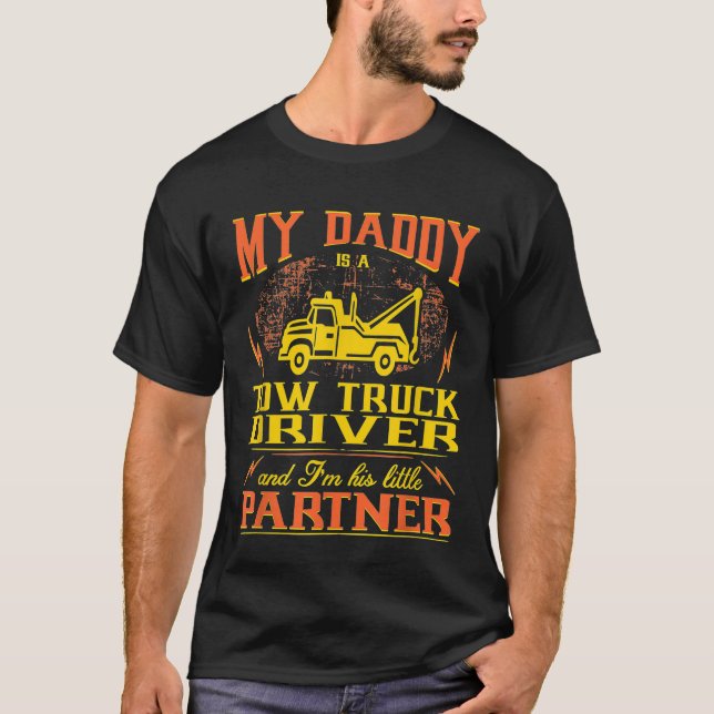 Min pappa Tow Lastbil-förare är hans lilla partner T Shirt (Framsida)