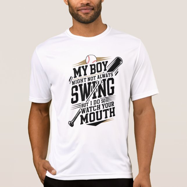 Min pojke kanske inte alltid sjunger, men det gör  t shirt (Framsida)