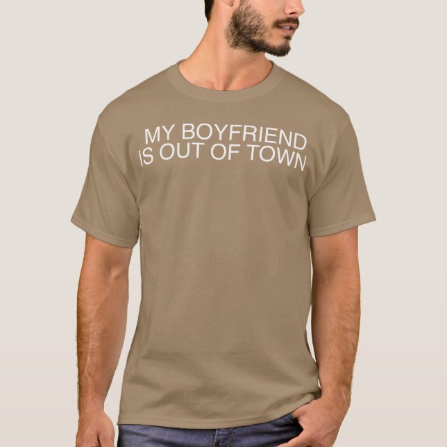 Min Pojkvän Utown Retro rolig T Shirt (Framsida)
