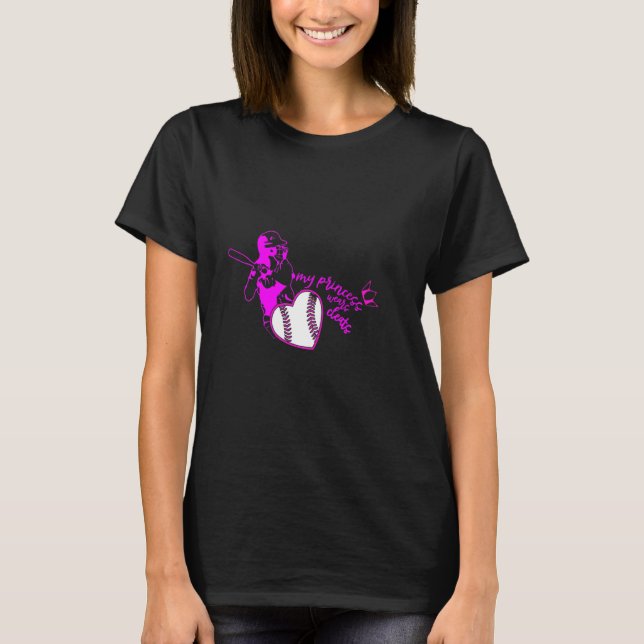 Min princess Wears Cleats Softball Player T Shirt (Framsida)