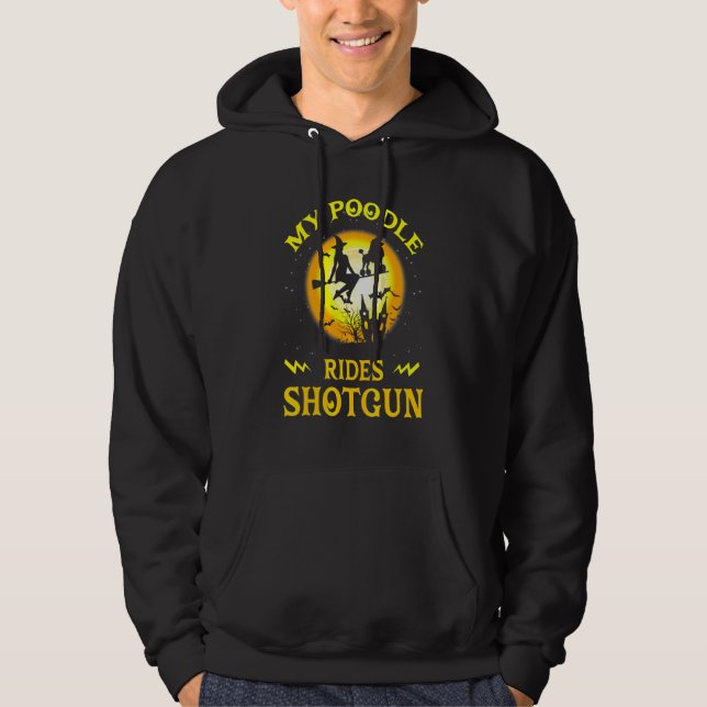 Min Pudel Hund Rides Pistol Witch Broom Funny Hall Hoodie (Framsida)