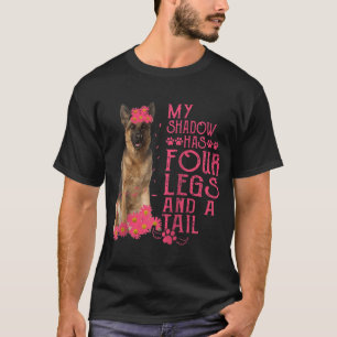 Min skugga har fyra Ben och en Svan T Shirt