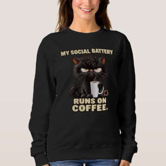 Min sociala batteri drivs på kaffe Rolig katt-swea T Shirt