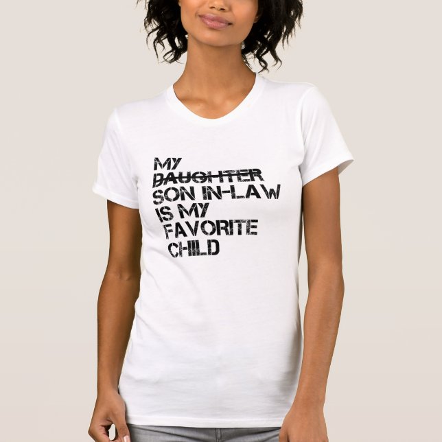 Min son i juridik är min favoritbarnsliga familj t shirt (Framsida)