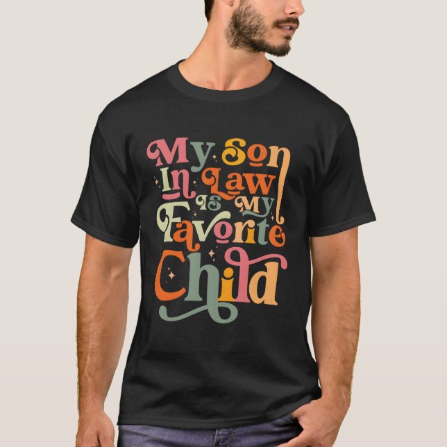Min son i juridik är min favoritfamilj Humor T Shirt (Framsida)