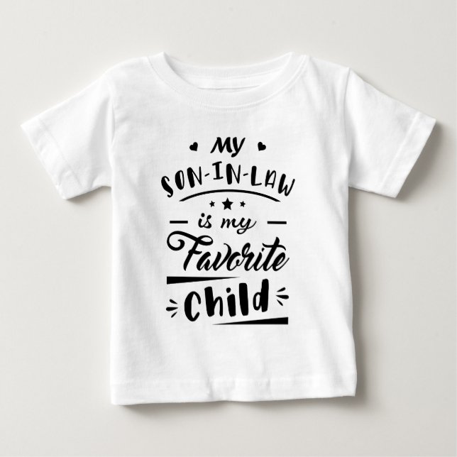 Min son i juridik är mitt favoritbarn t shirt (Framsida)