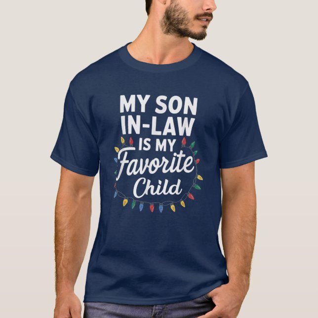 Min son i juridik är mitt favoritbarn. t shirt (Framsida)