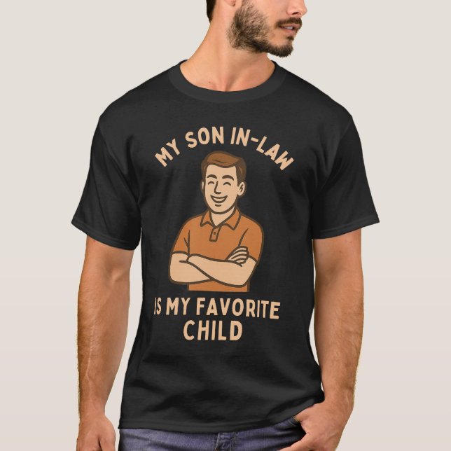 Min son i juridik är mitt favoritbarn t shirt (Framsida)