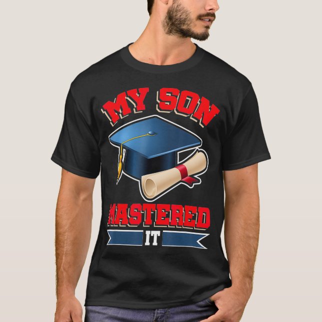 Min son mastade det Shirt Masters Tee Student Grad (Framsida)
