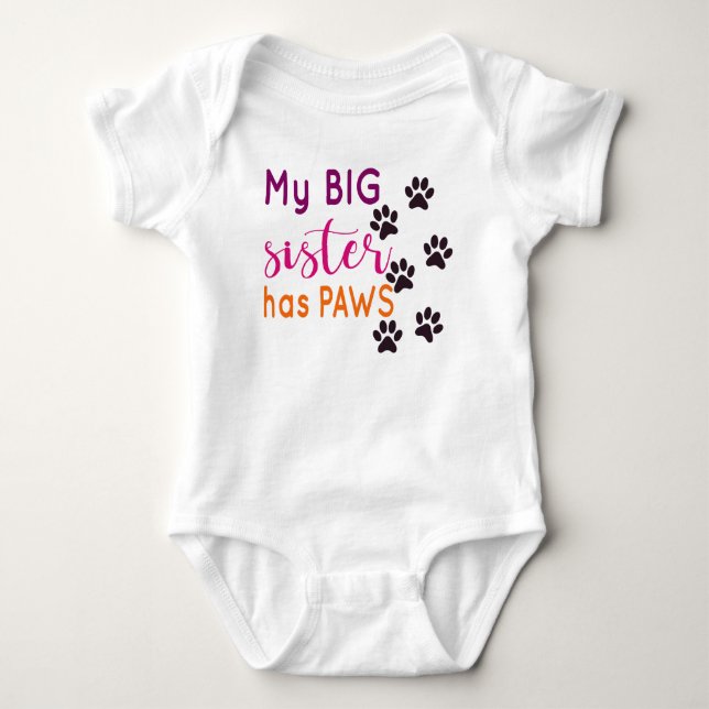 Min stora syster har tassar - Gullig T Shirt (Framsida)