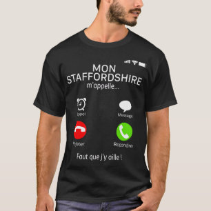 Min Stviddshire Bull Terrier Hund kallar mig Mobil T Shirt