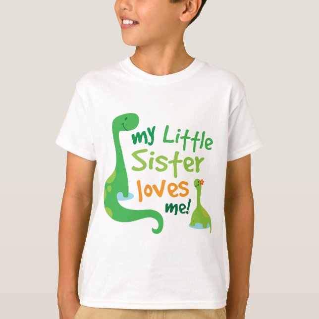 Min syster älskar lite mig dinosauren tee (Framsida)