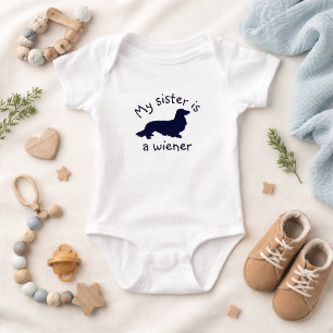 Min syster är en Wiener Långhårig Dachshund Outfit T Shirt