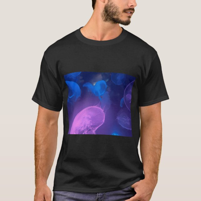 Min terapeut har fenor t shirt (Framsida)