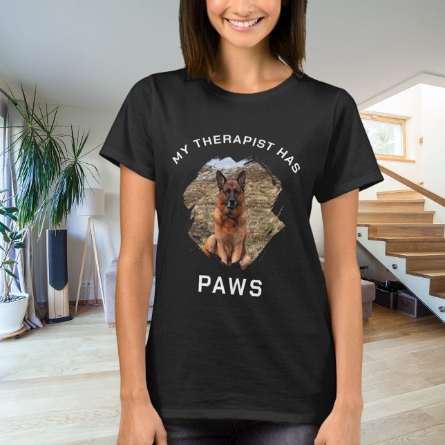 Min terapeut har tassar hund fotosvart t shirt (Skapare uppladdad)