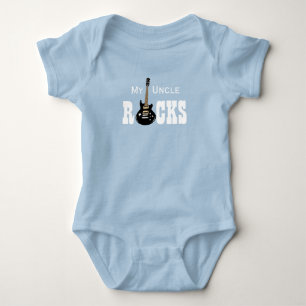 "Min Uncle Vagga!", med den elektriska gitarren Tee Shirt