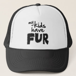 Min ungar har päls truckerkeps
