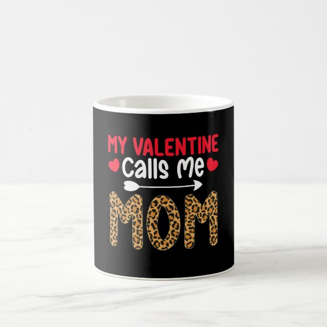 Min valentin kallar mig mamma leopardbuffelplaid kaffemugg (Center)