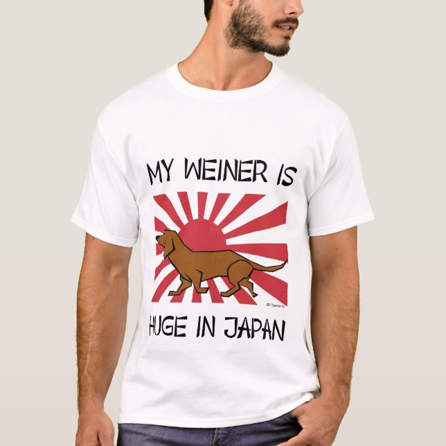 MIN WEINER ÄR ENORM I DEN JAPAN UTSLAGSPLATSEN TEE SHIRT (Framsida)