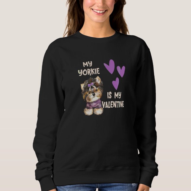 Min Yorkie är mina Valentine Yorkshire Terrier Own T Shirt (Framsida)