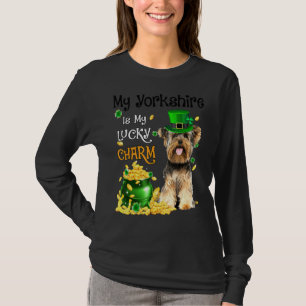 Min Yorkshire Terrier är min Lucky Charm Cute Hund T Shirt
