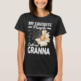 Mina favoriter kallar mig Granna Blommigt Grandma T Shirt