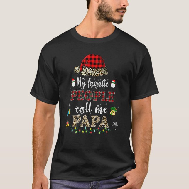 Mina favoritfolk kallar mig Pappa Santa Hat Red Pl T Shirt (Framsida)