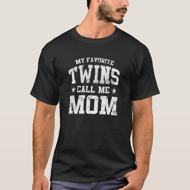 Mina favoritTwillingar kallar mig Mamma Proud Twil T Shirt (Framsida)