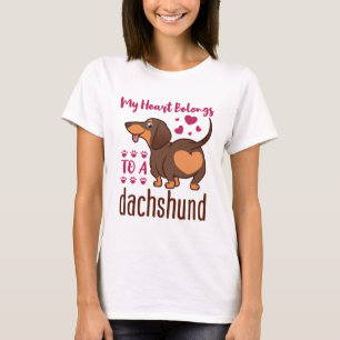 Mina hjärtan-Tillhör till en Dachshund T Shirt