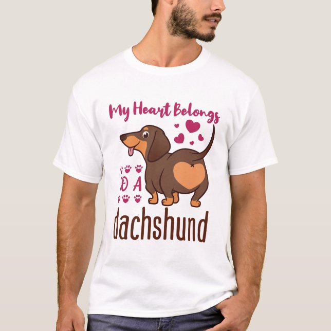 Mina hjärtan-Tillhör till en Dachshund T Shirt (Framsida)